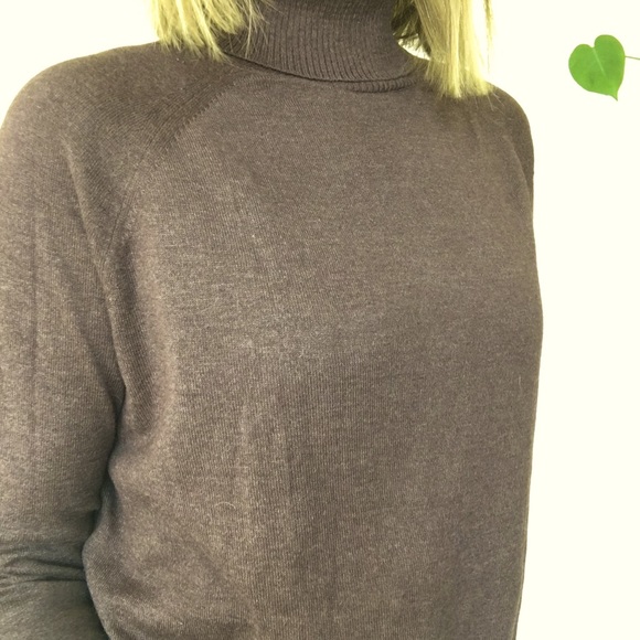 NWT Old Navy Burgundy Turtleneck Sweater, size Medium ♥️ - Picture 4 of 7